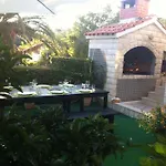 Apartamento In Okrug Gornji 6169 *